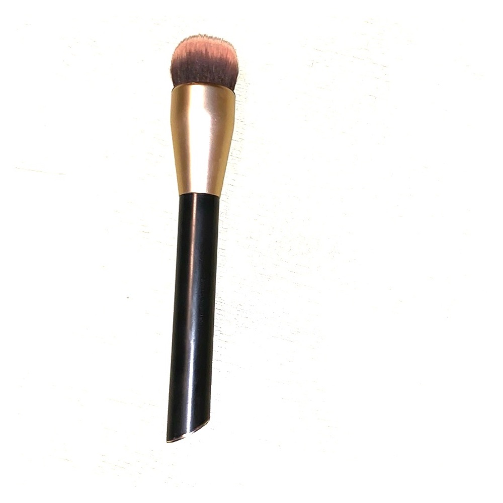 A foundation brush
